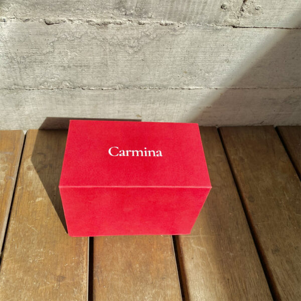 Caja Carmina